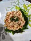 Ensalada de Pasta con Surimi y Wakame