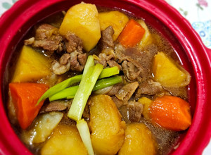馬鈴薯燉肉 的食譜成品照片
