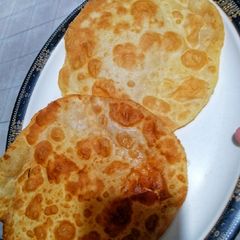 A picture of Puri paratha.