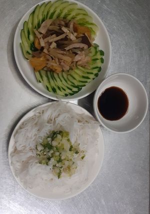 Hình của món Bún riêu khô.