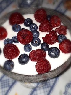 Una foto de Mousse de frutos rojos