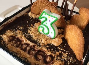 Foto principal de Tarta de galletas dinosaurio. Cumple 3 de Mateo