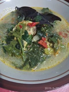 Foto resep Daun singkong kuah santan