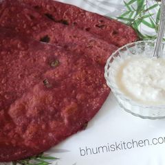 A picture of Beetroot paratha.
