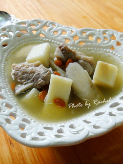 枸杞山藥牛蒡排骨湯 的食譜成品照片