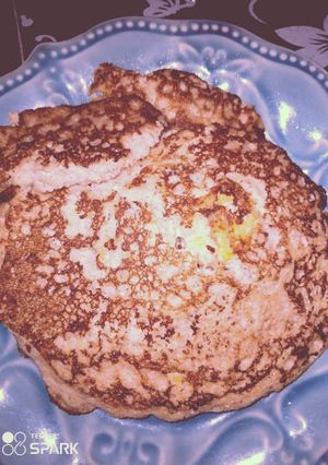 A picture of Banana-oat pancakes.