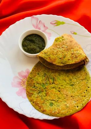 A picture of Palak Besan Chilla.