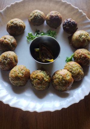A picture of Moong dal and rice flakes appe.