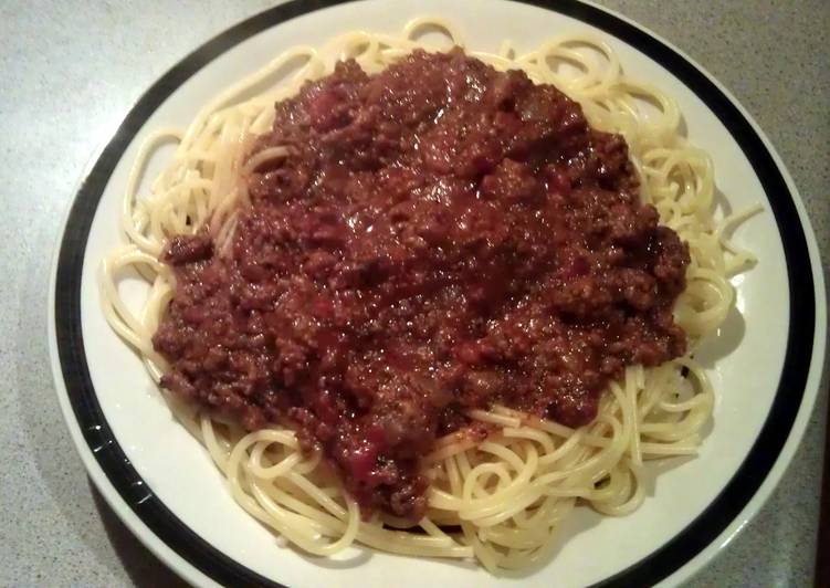 Recipe of Homemade spaghetti bolognese