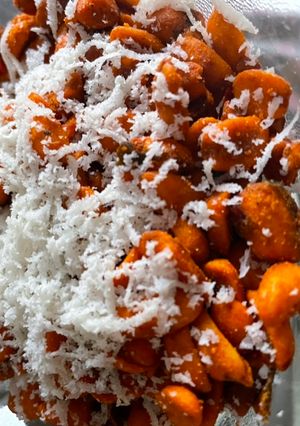 ચીઝ  મસાલા શીંગ (chesse masala peanuts Recipe in Gujarati) રેસીપી મુખ્ય ફોટો