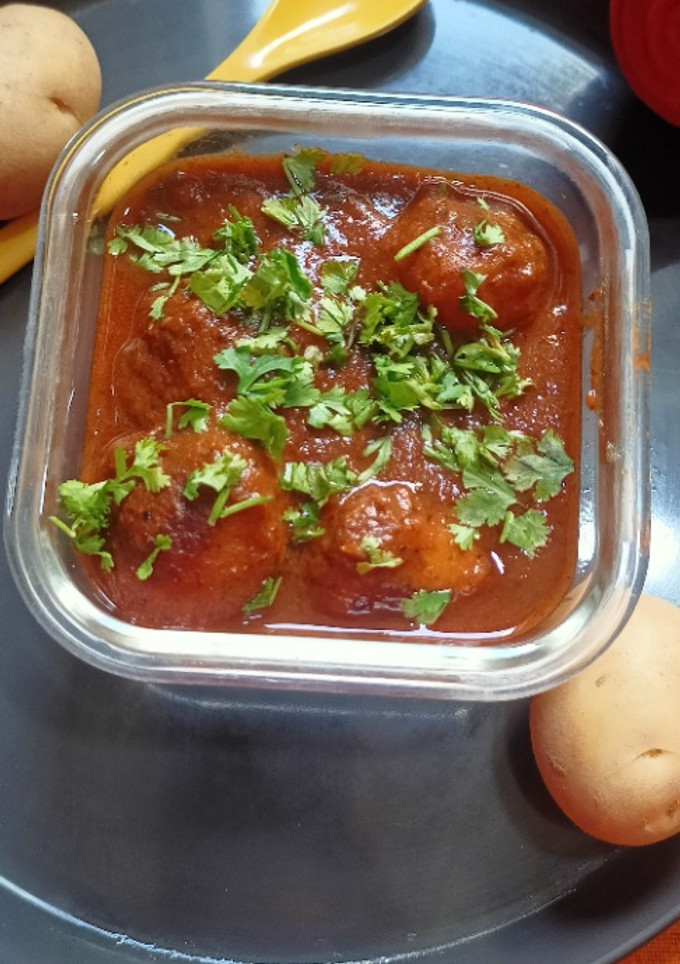 दम आलू(Dum Aloo recipe in hindi) रेसिपी मुख्य फोटो