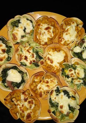 Una foto de Canastillas de verduras y cebolla caramelizadas