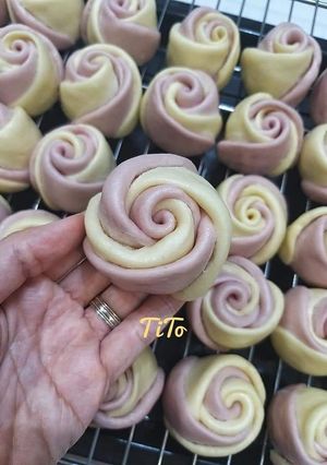 Hình của món Bánh bao hoa hồng khoai lang.