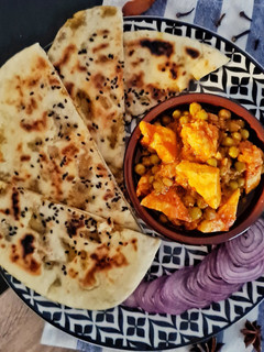 A picture of Matar Paneer.