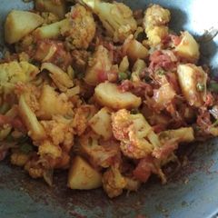 A picture of Cauliflower Potatoes fry.