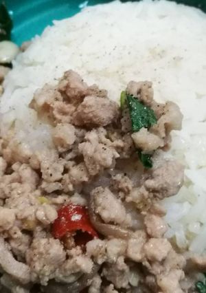 รูปของ กระเพราไก่ราดข้าว