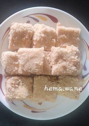A picture of Vrat Mysore pak (desiccated coconut).