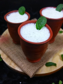 पुदीना लस्सी (Pudina Lassi recipe in hindi) रेसिपी मुख्य फोटो