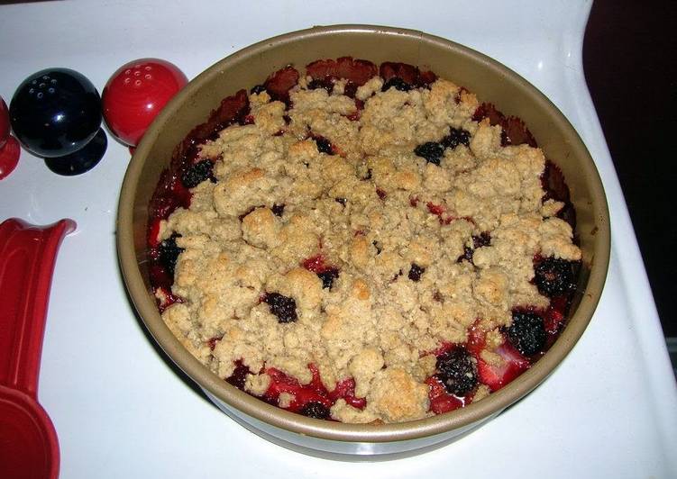 Steps to Make Favorite Strawberry/blackberry Streusel