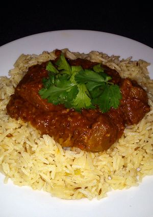 A picture of authentic Indian chicken curry.