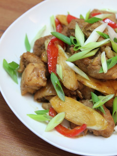 薑汁雞肉筊白筍(含影片) 的食譜成品照片