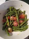 Ensalada de espárragos con tomate Cherry