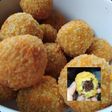 27. Bola bola ubi isi cokelat