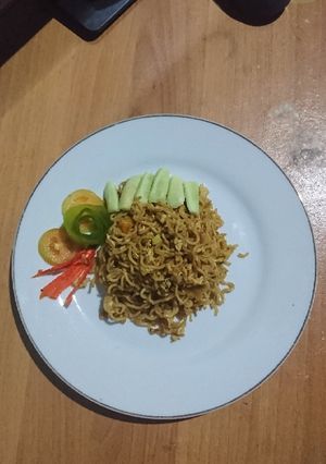 Foto resep Mie goreng geprek gila