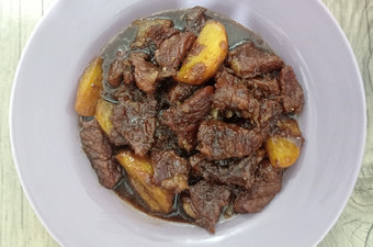 Cara Membuat Semur daging mix kentang Gampang