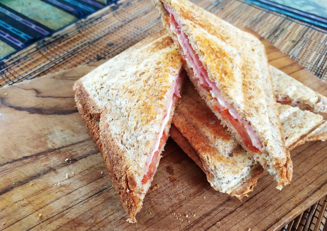 Toasted Ham Sandwich (non halal)