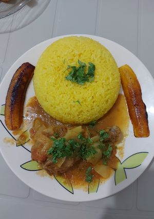 Una foto de Pollo a la naranjilla