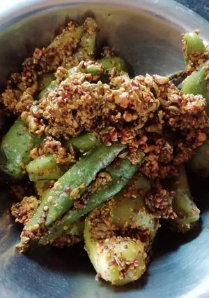 Hari mirch ka achar रेसिपी मुख्य फोटो