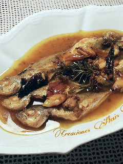 Una foto de Chicharrillos en escabeche, de cúrcuma