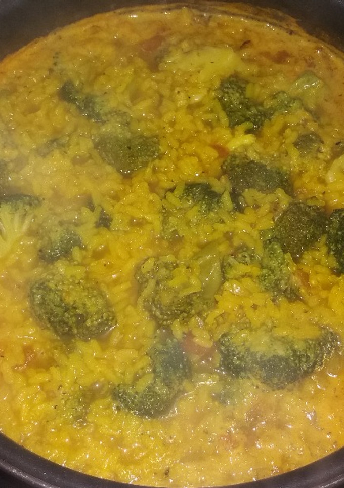 Una foto de Arroz meloso con brócoli