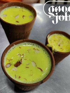 ठंडाई (thandai recipe in Hindi) रेसिपी मुख्य फोटो