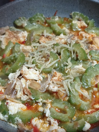 Langkah Mudah untuk Membuat Tumis pare-telur-teri, Menggugah Selera