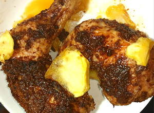 Foto principal de Muslos de pollo a la Coca-Cola en salsa barbacoa