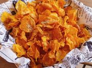 Una foto de chips boniato