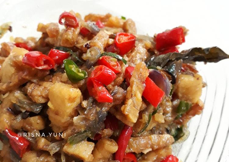 Resep Tumis tempe ikan asin bawang merah yang Bisa Manjain Lidah