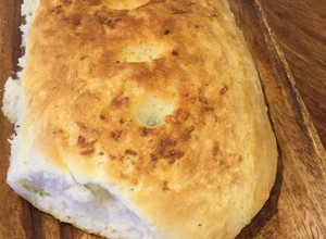 Una foto de Pan de ajo y oliva
