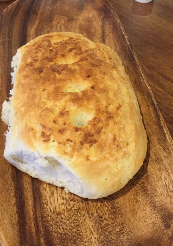 Una foto de Pan de ajo y oliva