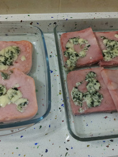 Una foto de Jamón cocido con roquefort