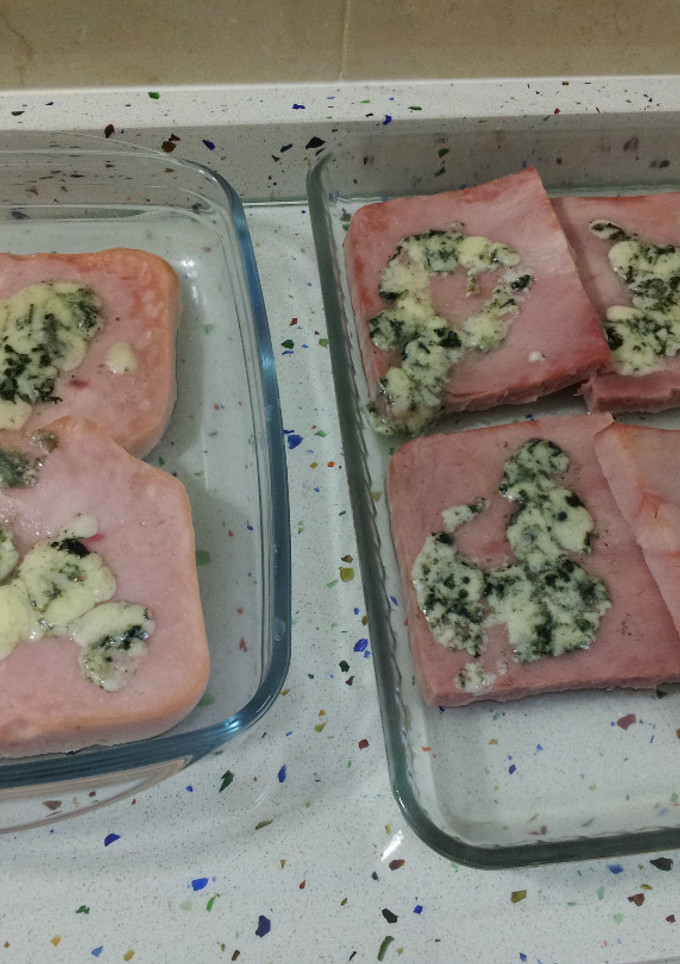 Una foto de Jamón cocido con roquefort