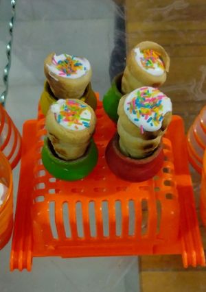 ક્રીમ રોલ (Cream Roll Recipe In Gujarati) રેસીપી મુખ્ય ફોટો