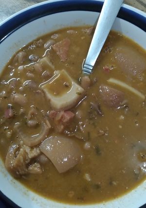 A picture of Frijoles Charros.