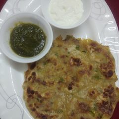 A picture of Aloo ka paratha.