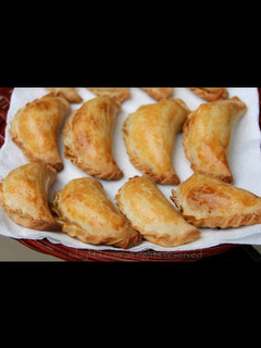 Una foto de Empanadas de carne al horno 😋