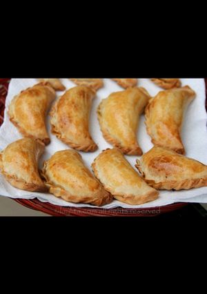 Una foto de Empanadas de carne al horno 😋