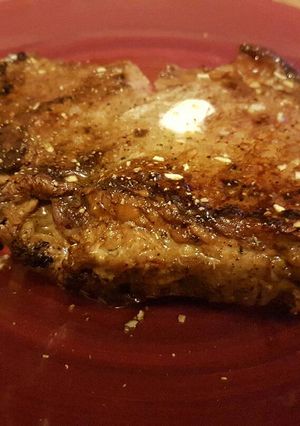 A picture of Pan fryed strip steak.