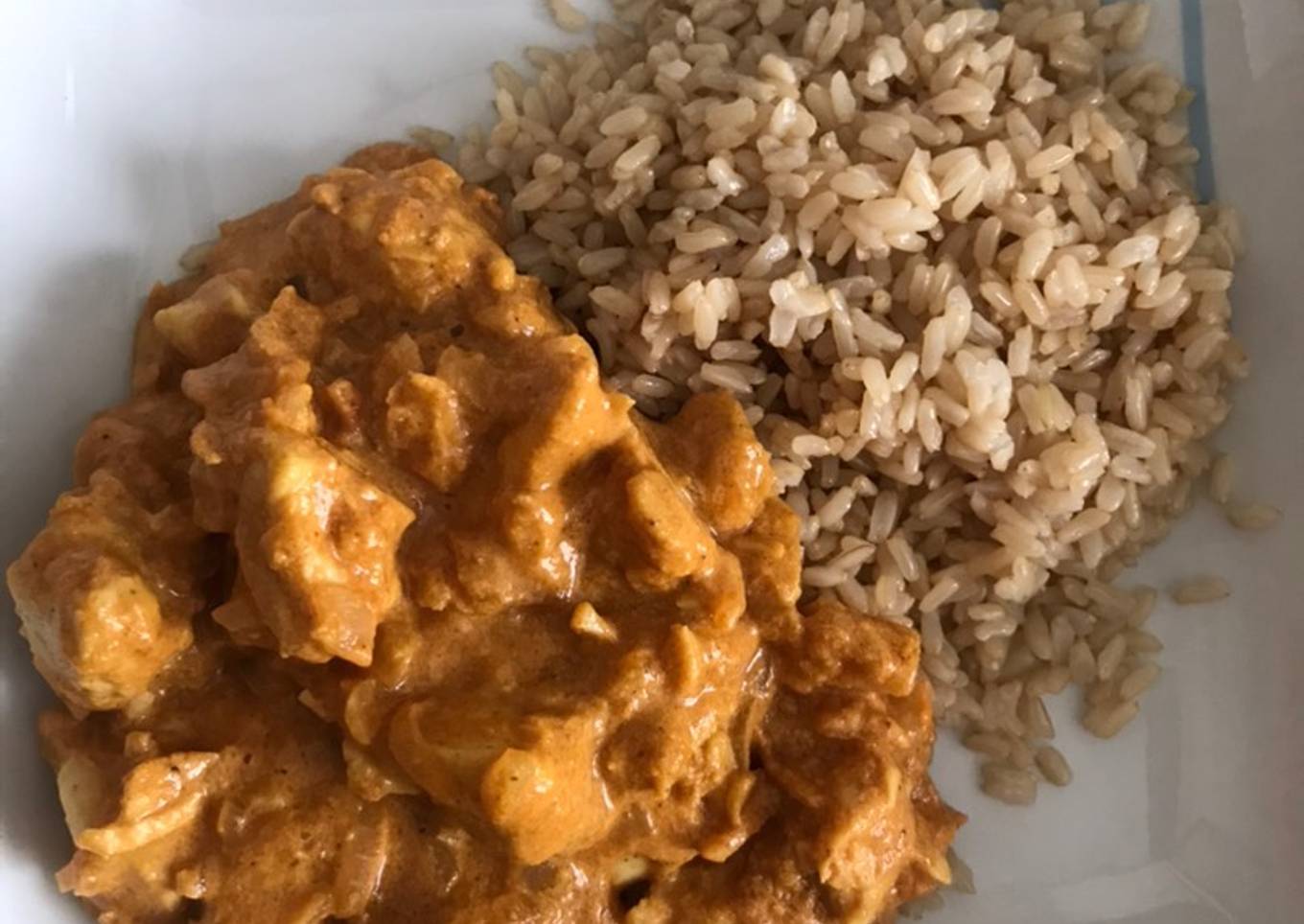 Pollo al curry con arroz integral